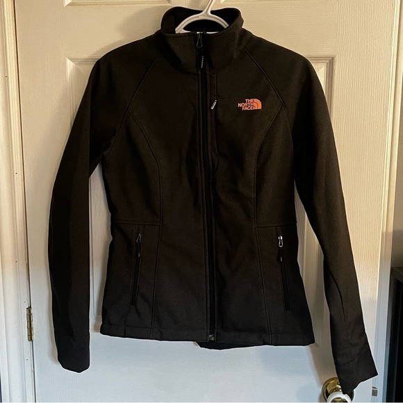 The North Face Softshell Jacket - Picture 1 of 10